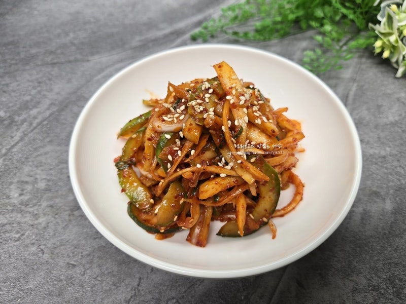 도라지 오이 초무침 만드는법 쓴맛제거 새콤달콤 오이 도라지 무침