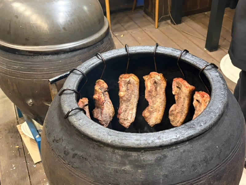 [산골항아리바베큐 용인본점] 캠핑 감성 고기리 맛집, 용인 바베큐 맛집, 용인 삼겹살 맛집, ....