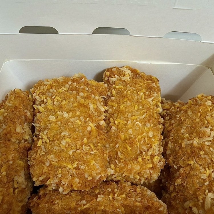 BHC 콰삭모짜킹 샘킴 콜라보 가격 칼로리 소스 후기
