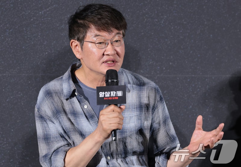 암살자(들) 리뷰｜1974년 육영수 여사 저격 사건, 영화는 어디까지 실제일까?｜쿠키영상 리뷰