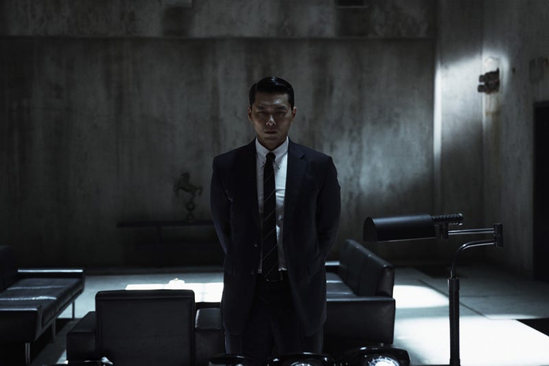 '최악의 결말'이라더니… 14kg 찌운 현빈의 '메인코2', 해외 반응은 결국 이랬다