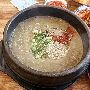 제주 우진해장국 웨이팅 후기 9시 반에 갔는데 146번 별관에서 먹어본 고사리육개장