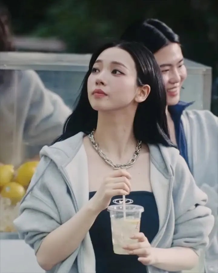 카리나 나이키 후드집업 뭐야? 2026 나이키 스튜디오 플리스 그레이 후디 가격·품번 정리