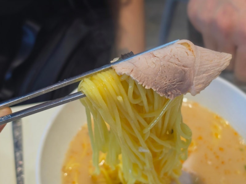 済州空港近くの맛집 5分距離 子供と最終日の食事 ドドリ豚肉麺
