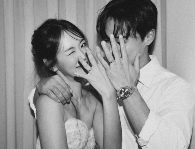 나솔 30기 옥순♥영수 비주얼 폭발, “We’re getting married” 웨딩화보로 결혼 실감