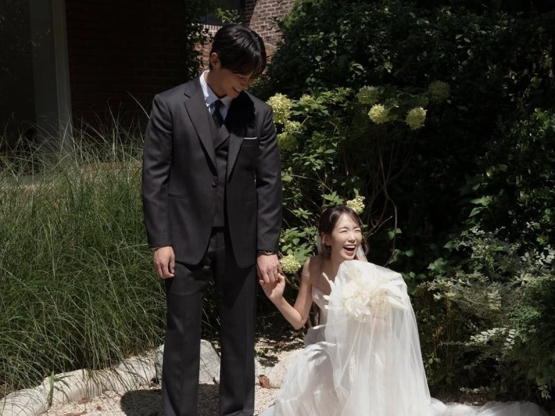 나솔 30기 옥순♥영수 비주얼 폭발, "We're getting married!" 웨딩 사진 직접 공개