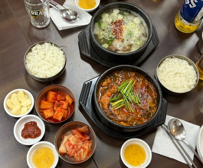 [대전여행 맛집]나도 가봤다!온천동로65번길 50 태평소국밥 본점. 소머리국밥과 육사시미 내....