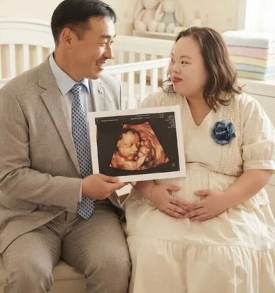 ‘우리들의 블루스’ 다운증후군 작가 서은혜♥ 조영남 임신 발표, 초음파 사진 공개