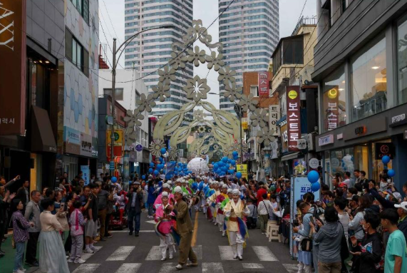 목포 거리에서 펼쳐지는 특별한 무대 길거리 노래방 9월 26일 문화광장