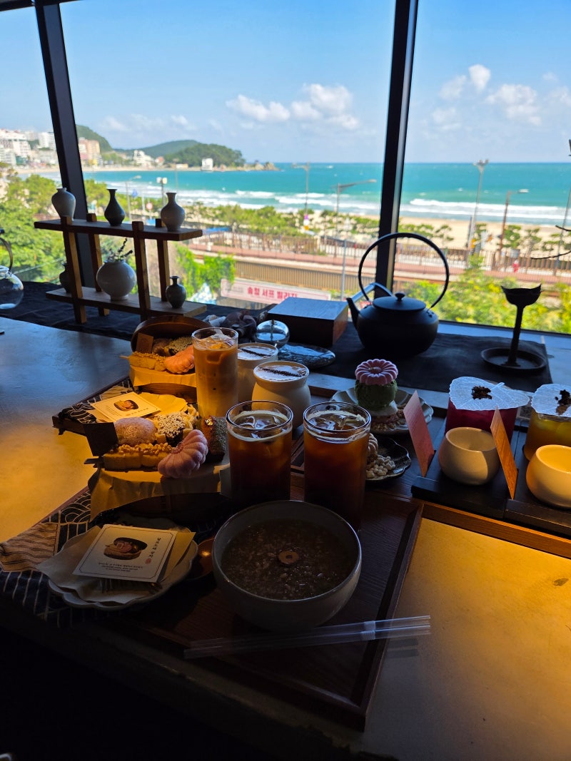 부산 송정 카페 추천 해변열차 해수욕장 오션뷰 티카페 수월경화 한국식 디저트 맛집