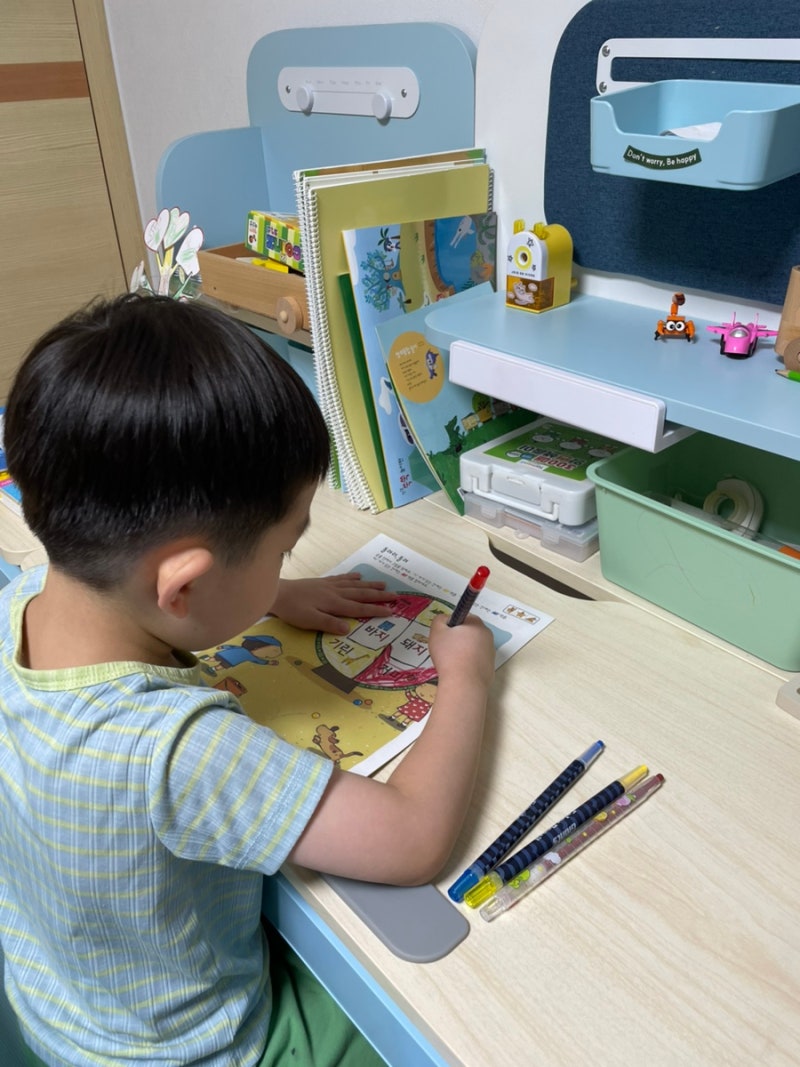 6세 아이 첫 공부책상, 루나랩키즈 바른자세 책상 스마트 사용 후기