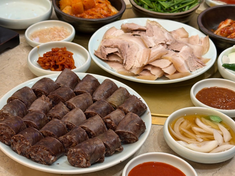 부산 해운대 맛집 거대돼지국밥 미쉐린 수육 순대까지 먹은 후기