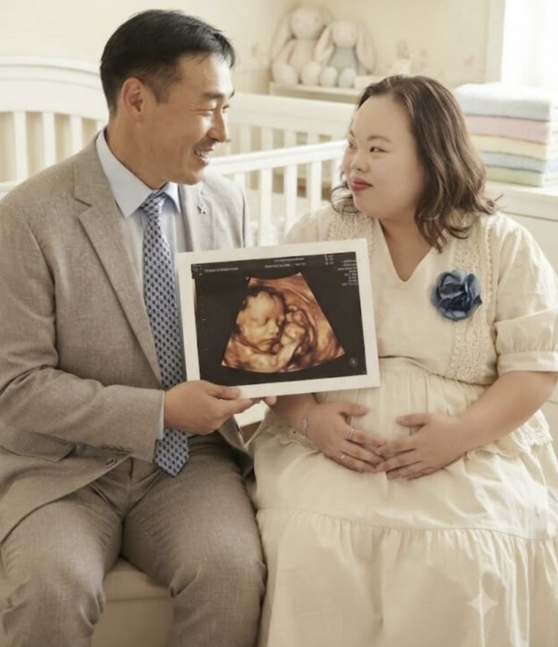 서은혜·조영남 임신 아니었다…초음파 사진은 AI 생성 이미지, 아버지 직접 해명