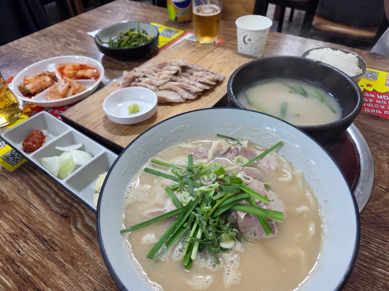 부산역 맛집 주렁박 수육백반과 돼지칼국수까지 먹은 후기
