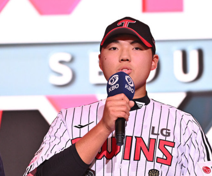 "LG는 또 157km 던지는 강속구에 베팅" 김영우처럼 터질 수 있을까