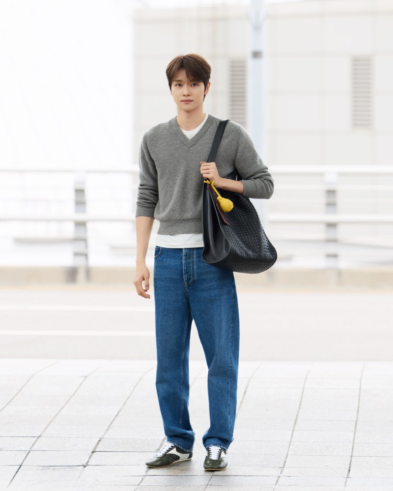 RIIZE Sungchan's Casual Airport Fashion, Perfected with Bottega Veneta