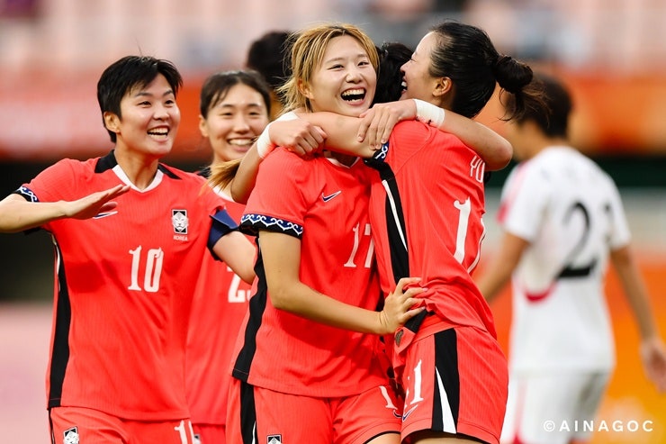 [AG] ‘윤수정 해트트릭’ 우즈벡에 승리…29일 일본과 4강전