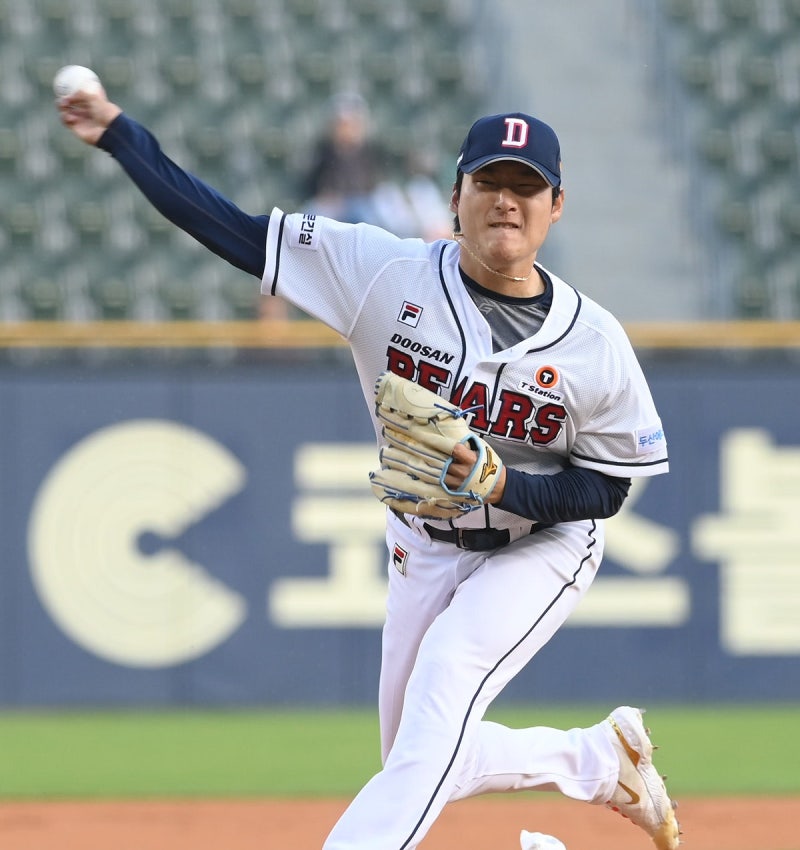159㎞ 강속구가 전부인 줄 알았던 곽빈, 체인지업에 MLB 평가 달라진 이유