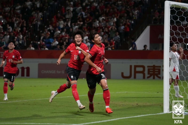 [AG] ‘이영준 멀티골’ 베트남 4-0 꺾고 4강행