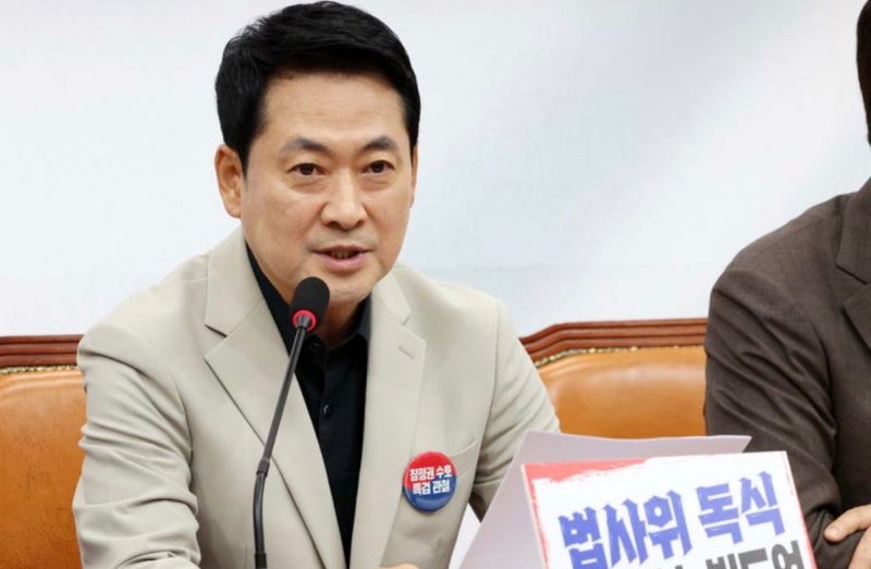 장동혁 한동훈 복당, 53.5% 나온 뒤 25일 다시 선 그었다…막힌 건 ‘제명’보다 따로 있었다