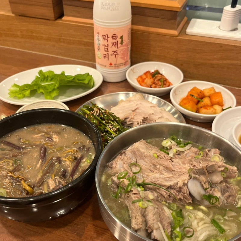 제주함덕해수욕장맛집｜남편이 제주 한달살이 베스트로 뽑은 함덕용두네해장국 접짝뼈국
