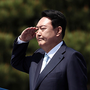 윤석열 대통령의 운명(運命)은? 12.3 비상계엄령의 배경과 재판 내용, 그리고 윤석열 전대통령....