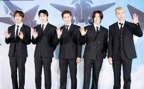 홀로서기 택한 마크와 5인조 NCT 127의 엇갈린 행보 그 뒤에 숨은 진심