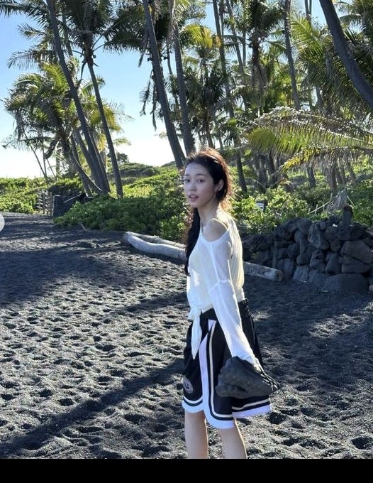 노윤서 리정 바다 여행 공개 일상 비주얼 화제