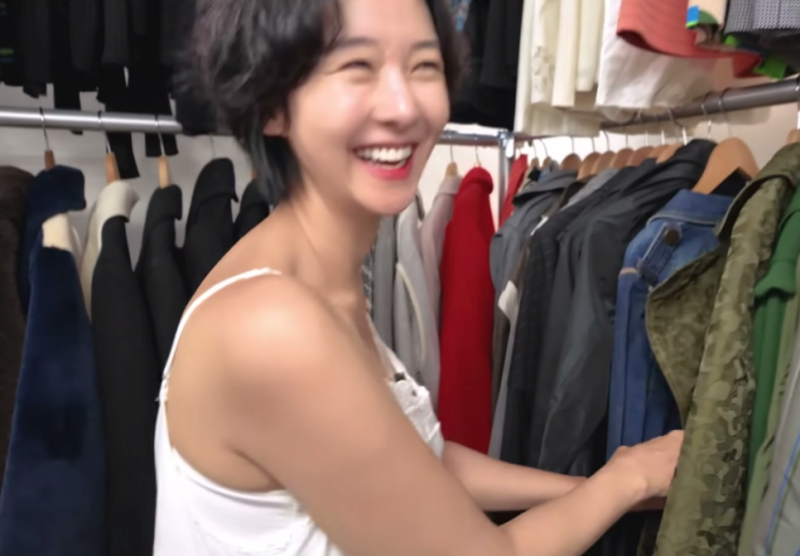 남편 옷 3벌을 8년째 그대로... 52세 송선미가 웃으며 꺼낸 이유