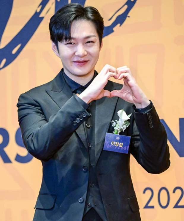 “이게 그렇게 화낼 일?” 이창섭, 방송 한마디에 결국 사과…‘쓰레기 논쟁’ 계속되는 이....