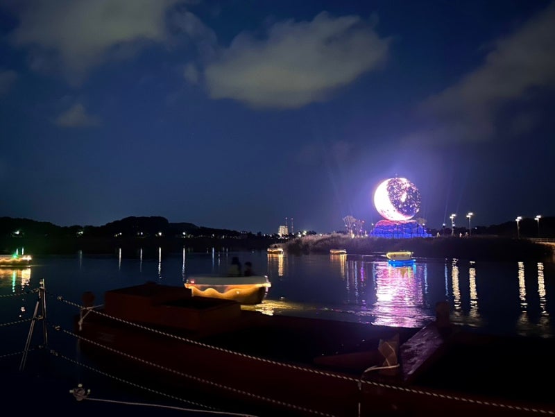 Things to Do in Gangneung: Ojukheon Boat Ride Experience, Gangneung Travel Course, Gangneung Night View Spot, Coffee Bean Boat, Gyeongpo Moonlight Art Show