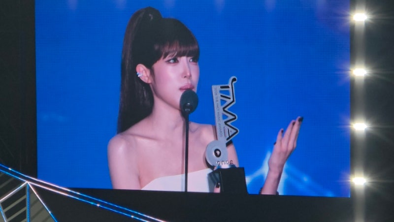 [덕질일기] 2026 TMA 무대 찢은 최예나! 레전드 캣우먼 'Catch Catch' 퍼포먼스 & 올해의 아티스트 ....