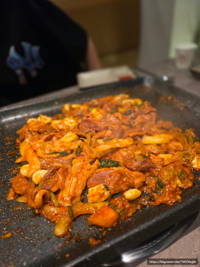 과천 서울랜드 맛집 찐단골이 추천하는 더차돌 생오리주물럭과 볶음밥