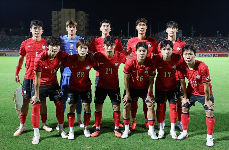 이영준 멀티골에 베트남 4-0 완파, 4강행 이유는 192cm였다