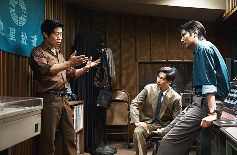 평점이 왜이래? 1점 10점 극과극. 유해진 박해일 이민호 ‘암살자(들)’ 4일 만에 100만 돌파 ....