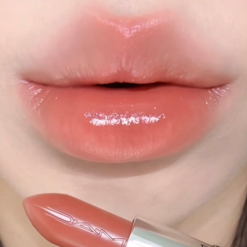 분위기 미쳤다는 맥 립스틱 543 포쉬핏, 쌩얼에도 어울리는 '그 색상'