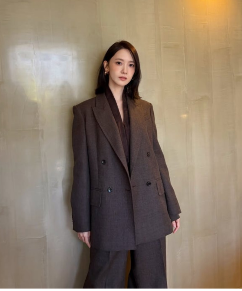 임윤아 단발 변신, 밀라노 성숙미 테일러드 수트로 분위기 확 달라졌다