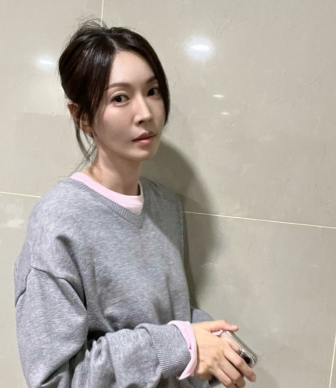 “벌써 결혼 10년 차?” 김소연, 꾸밈없는 근황 사진…이상우와 2017년 결혼