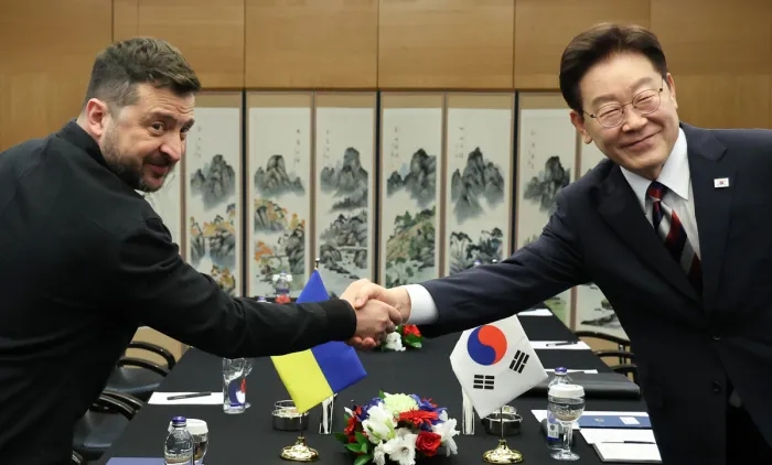 "<b>北 포로</b> 비공개 <b>송환</b> 합의 없었다" 우크라 반박...靑 "젤렌스키 연설....