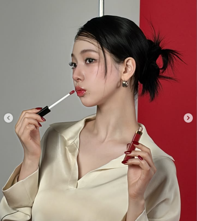 "도대체 몇 번째야?" 카리나가 사복마다 들고 다닌 가방 알고 보니 11만원대였습니다