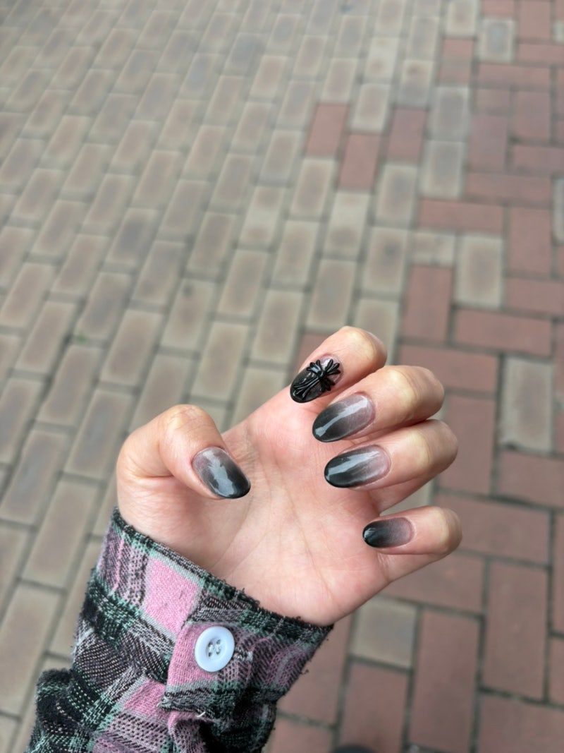 동성로네일 힙하게 잘하는 곳 네일은클라라 블랙 그라데이션 젤네일