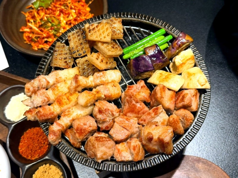 청주 봉명동 맛집 고기집 안민 l 평일 저녁 웨이팅 맛집 통돼지 반마리세트 솔직후기