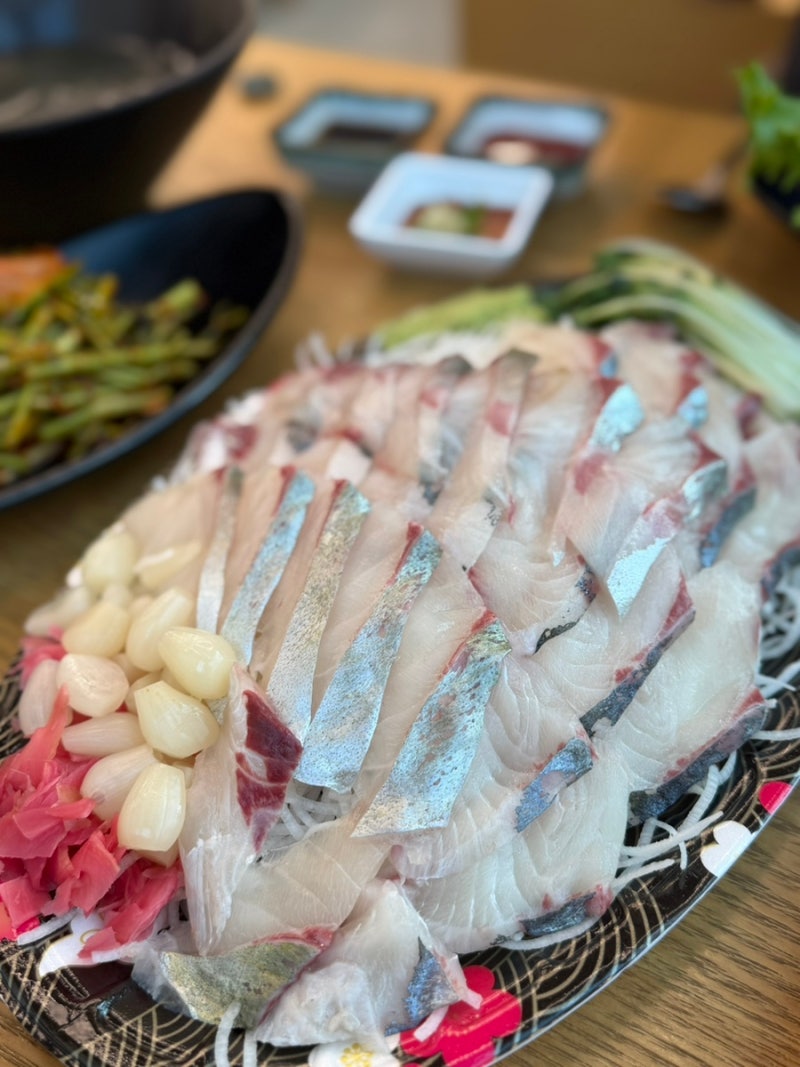 수원농수산물시장 초장집& 인계동횟집 [태광마린] 줄무늬전갱이, 생새우 먹고왔어요