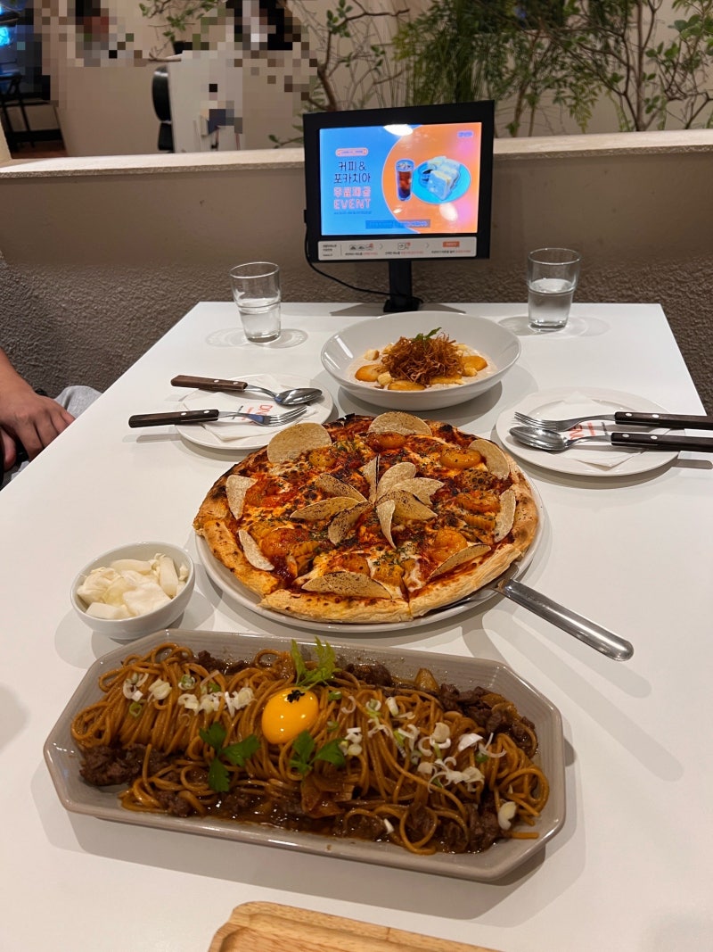 청주 시내 양식 맛집 애견동반 가능한 다이너 청주점 프라이빗한 룸에서 즐기는 옥수수 새우....