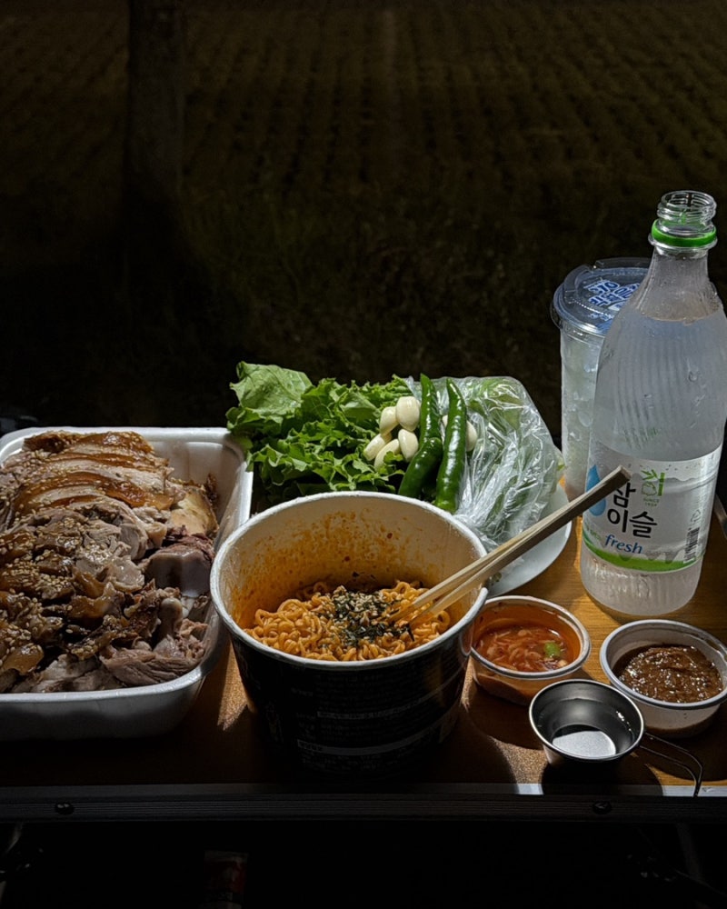 서울 공덕동 족발골목 가성비 맛집 족발을 주문하면 순대국이 기본 제공인 마포 한방족발 포....
