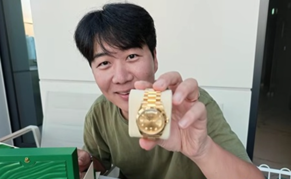 도경완, 장윤정 몰래 공개한 ‘1억 원’ 롤렉스 금통 시계 정체는?