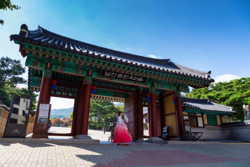 Namsangol Hanok Village with Kids — Free Admission, 3 Minutes from Chungmuro Station Exit 4