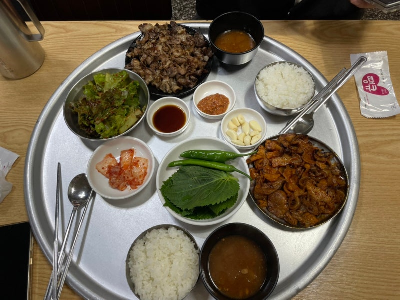 대구 칠성시장 맛집 단골식당, 간장·고추장 연탄돼지불고기 둘 다 먹어봤어요