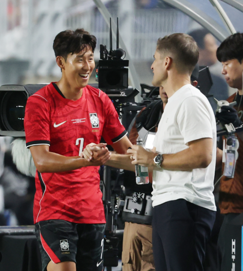 “전반엔 뭐였는데?”… 모레노가 하프타임에 바꾸자 한국 대표팀이 완전히 달라졌다, 후반 ....