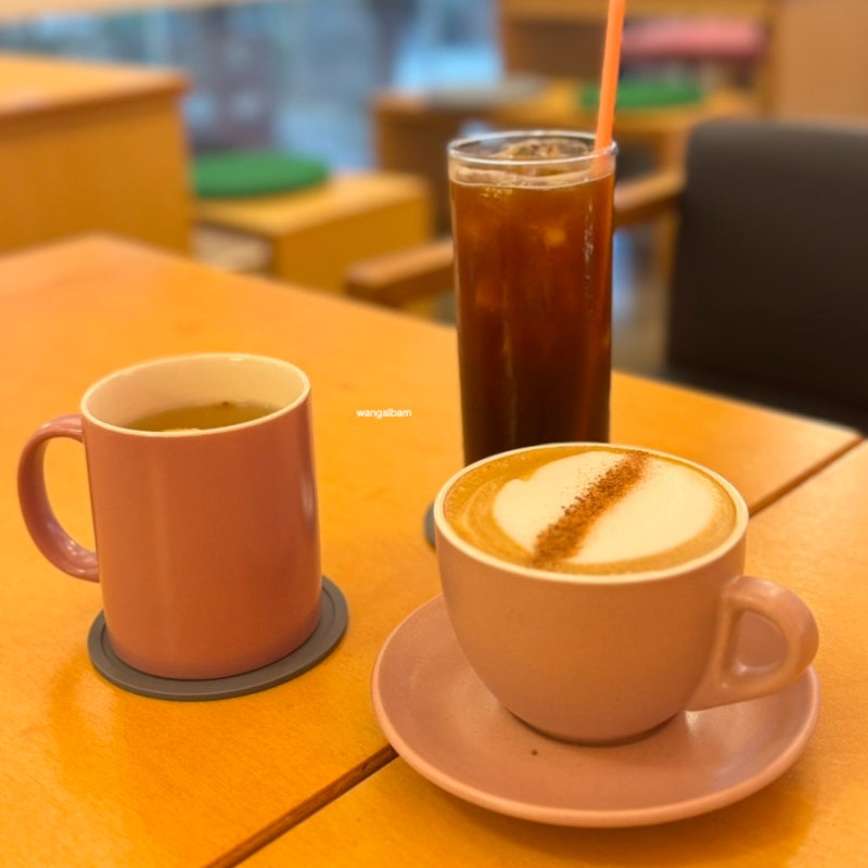 영종도 베이커리 카페 핑크월카페, 을왕리 카페 찾다가 발견한 바다뷰 핑크빛 대형카페 애견....